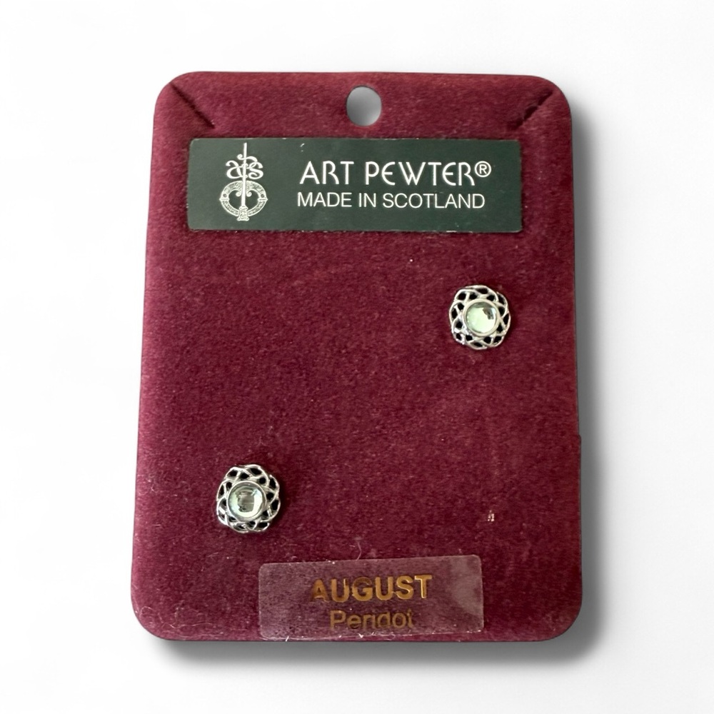 Art Pewter Scotland August Birthstone Peridot Stud Earrings New Giftable